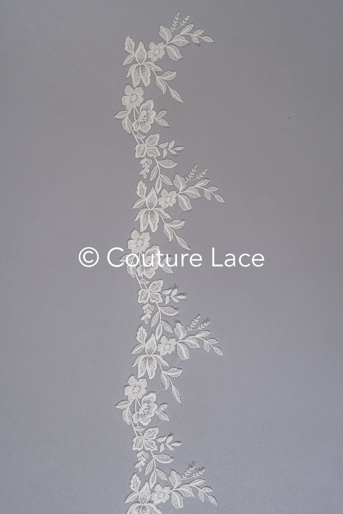 Brautspitze Borte mit Pailletten/ Spitzenborte off-white/ Braut Spitzenborte/ Spitzenborte für Brautkleid// T24-018