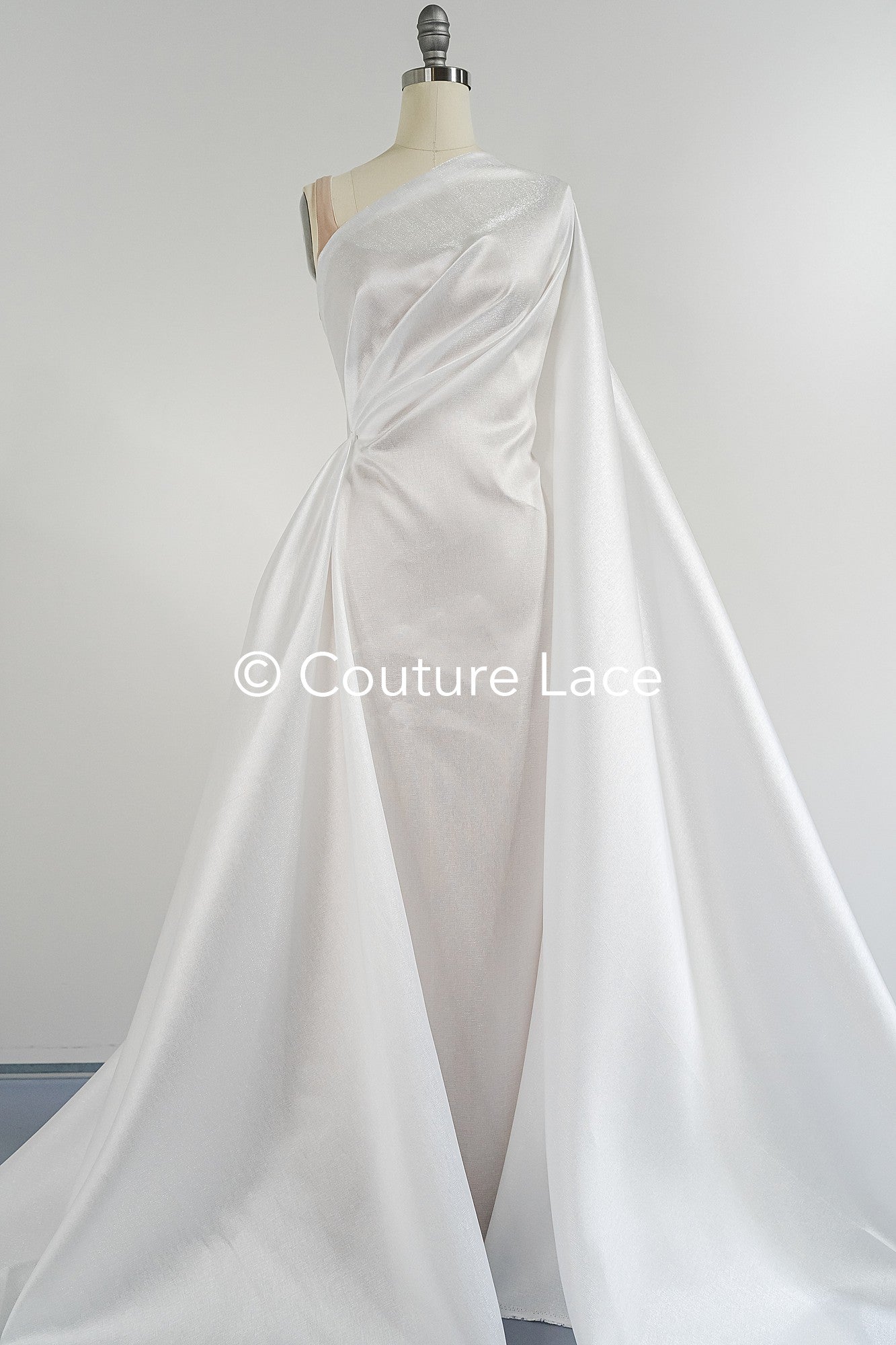 Structured Mikado Fabric Off-White with Lyrex Threads – Perfect for Princess Wedding Dresses & Decoration// R-072