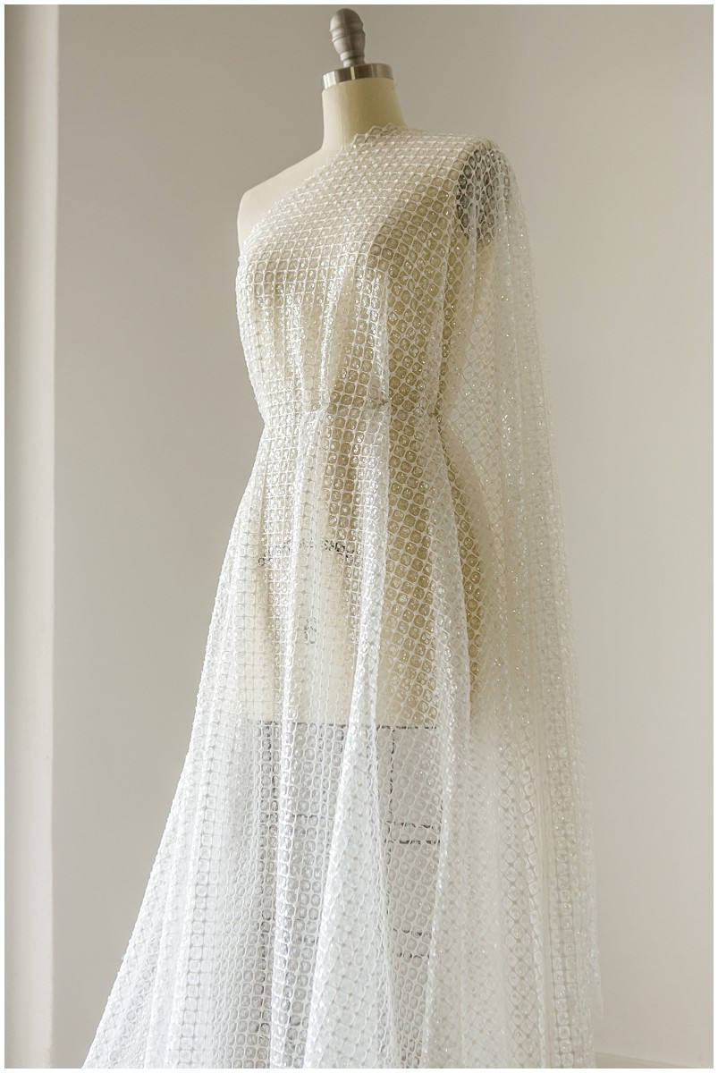 Netzspitze mit transparenten Pailletten/ sehr weicher Tüllstoff für Brautkleider/ Paillettenmaschen mit Glitzer Pailletten// L17-063