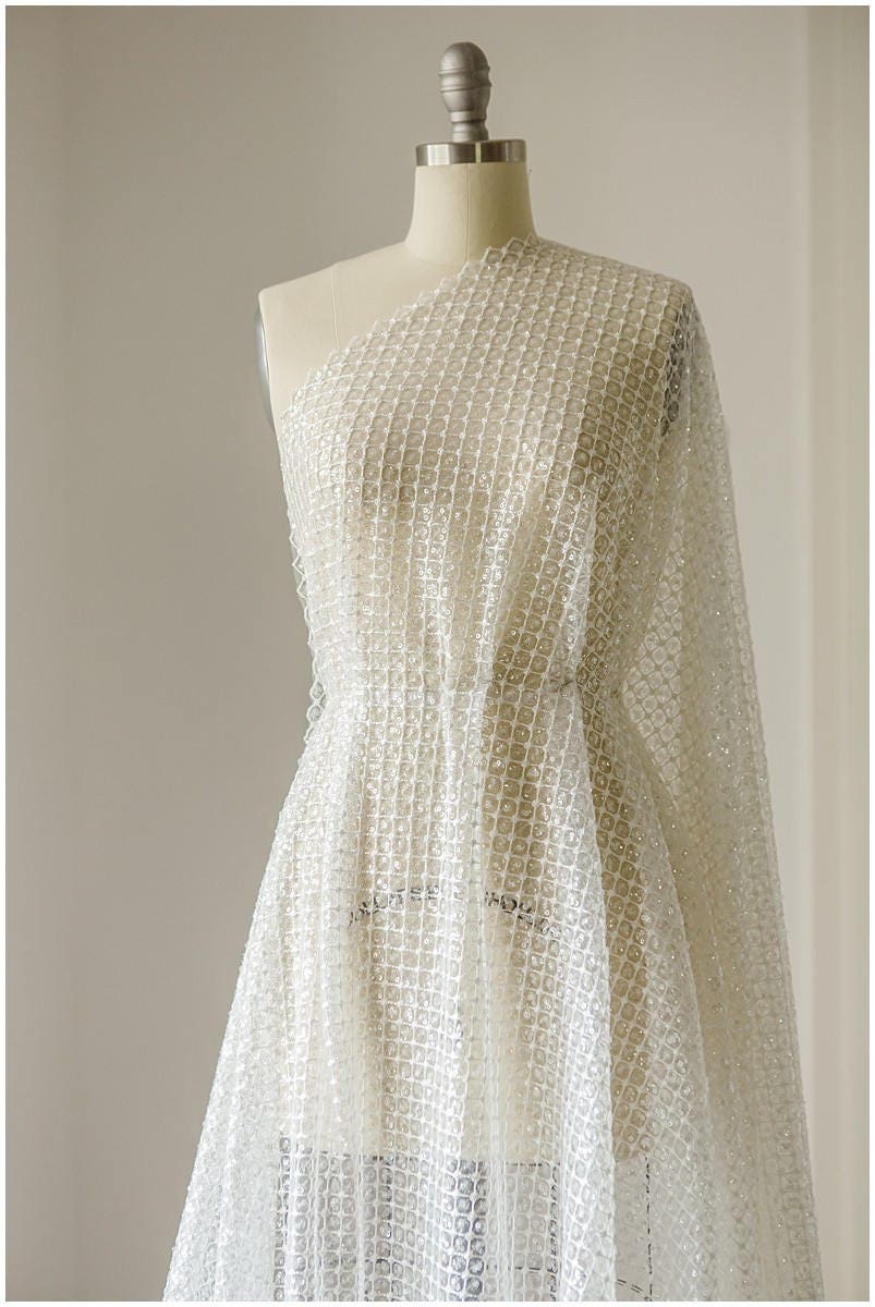 Netzspitze mit transparenten Pailletten/ sehr weicher Tüllstoff für Brautkleider/ Paillettenmaschen mit Glitzer Pailletten// L17-063