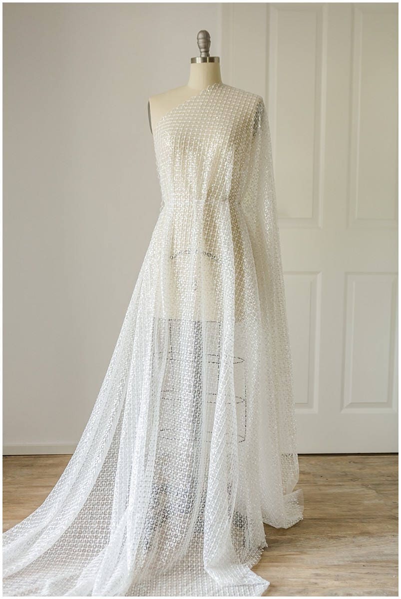 Netzspitze mit transparenten Pailletten/ sehr weicher Tüllstoff für Brautkleider/ Paillettenmaschen mit Glitzer Pailletten// L17-063