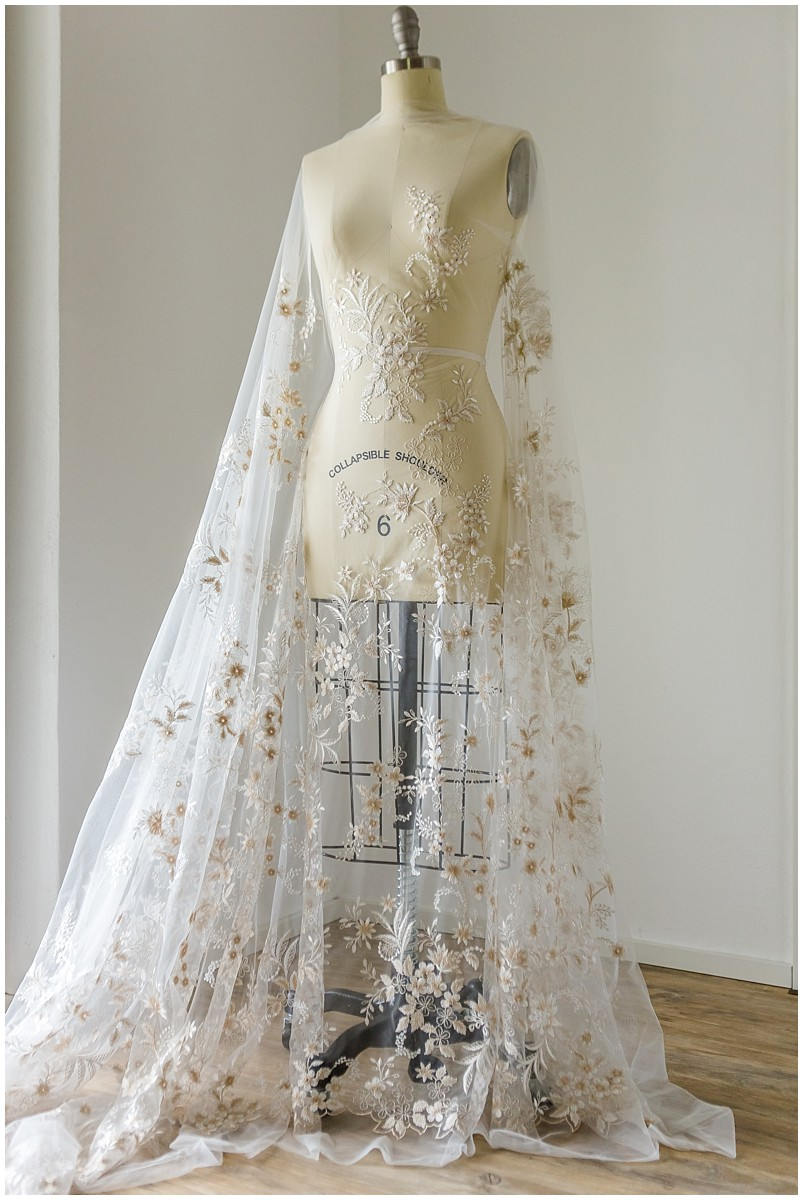 Off-White + SILBER + CHAMPAGNER Blumen Spitze/ Florale Brautspitze/ Brautkleid Spitze// L17-028
