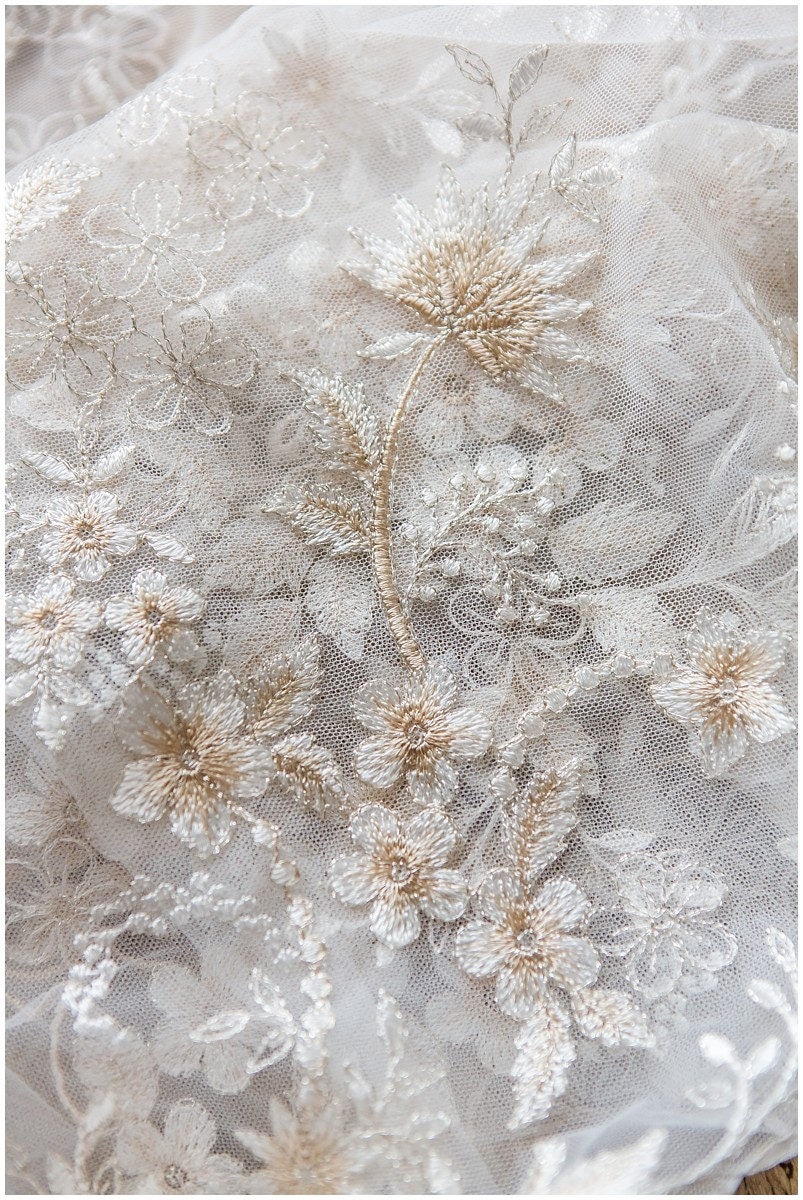 Off-White + SILBER + CHAMPAGNER Blumen Spitze/ Florale Brautspitze/ Brautkleid Spitze// L17-028