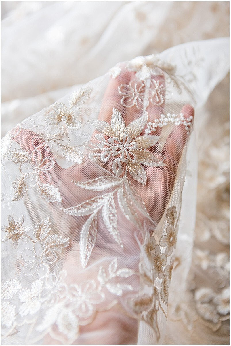 Off-White + SILBER + CHAMPAGNER Blumen Spitze/ Florale Brautspitze/ Brautkleid Spitze// L17-028