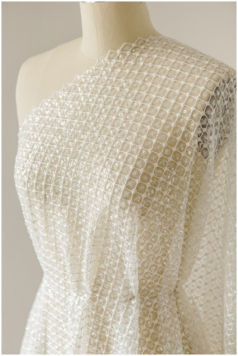 Netzspitze mit transparenten Pailletten/ sehr weicher Tüllstoff für Brautkleider/ Paillettenmaschen mit Glitzer Pailletten// L17-063