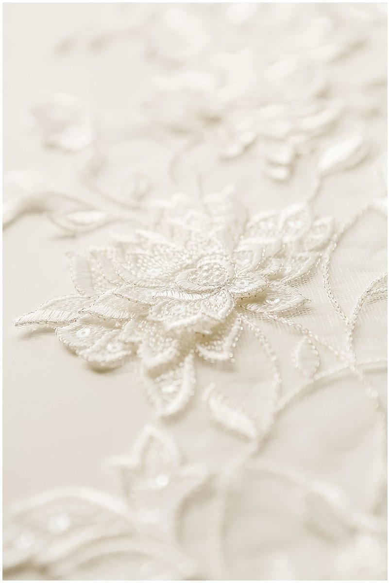 2Stk. Verspiegelte 3D Spitze Blume Applikation, 3D Aufnäher, Brautkleid Spitze Blume, Spitze Aufnäher, Brautkleid Applikation// A17-011