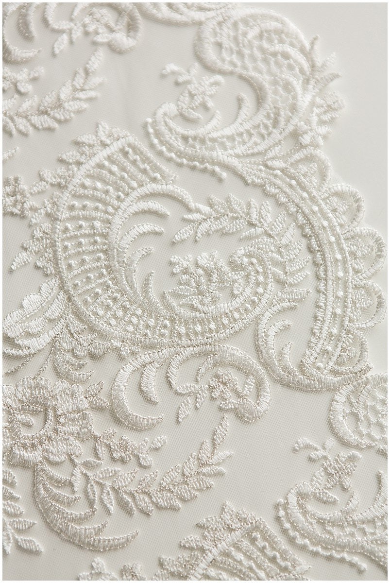 2x 1 yds mirrored IVORY/ SILVER lace trim/ bridal lace/ bridal lace/ veil lace trim// T17-031