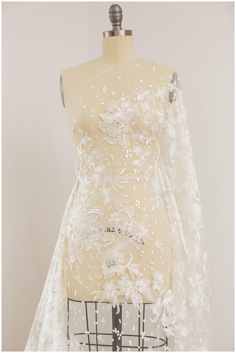 Romantischer Braut Spitzenstoff mit Blumenmuster/ Pailletten bestickte Blütenspitze/ Hochzeitskleid Spitze/ Spitzenstoff// L17-084