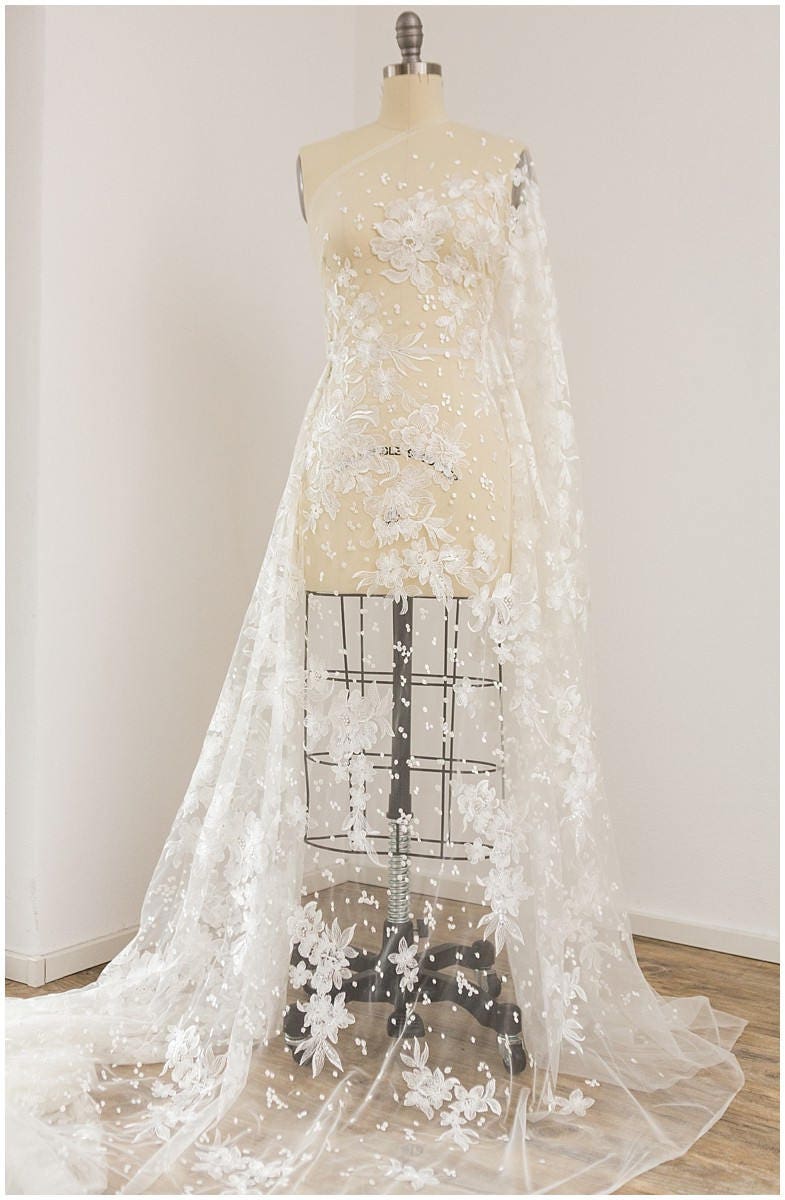 Romantischer Braut Spitzenstoff mit Blumenmuster/ Pailletten bestickte Blütenspitze/ Hochzeitskleid Spitze/ Spitzenstoff// L17-084