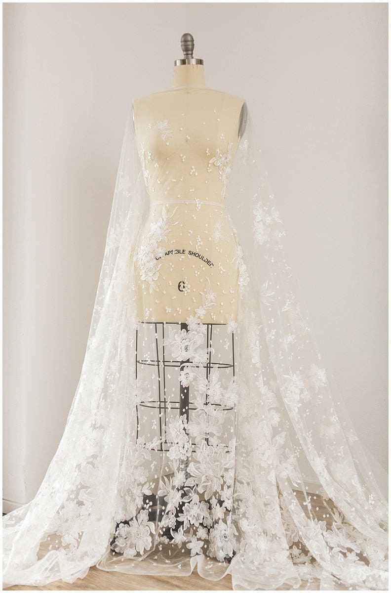 Romantischer Braut Spitzenstoff mit Blumenmuster/ Pailletten bestickte Blütenspitze/ Hochzeitskleid Spitze/ Spitzenstoff// L17-084