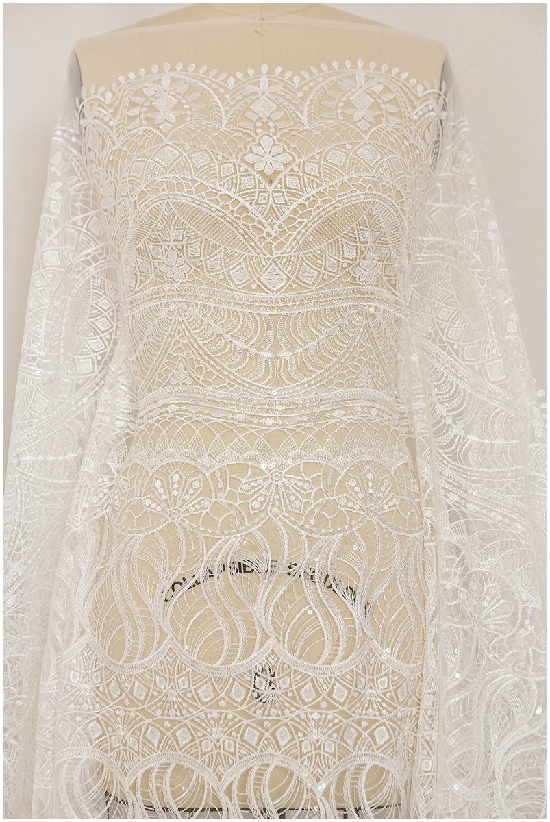 Wunderschöner Boho Spitzenstoff/ Braut Spitze Off-White/ Hochzeitskleid Spitzenstoff mit Pailletten/ Boho Braut Spitze// L17-103