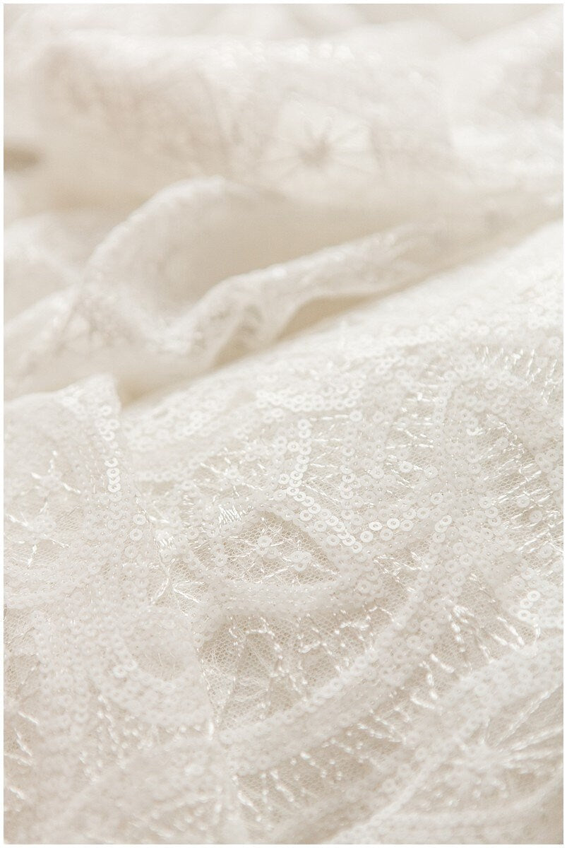 Moderner geometrischer Spitzenstoff Off-White/ Braut Spitzenstoff mit Pailletten/ Hochzeitskleid Spitzenstoff/ Pailletten Spitze/ Braut Spitze// L17-116M