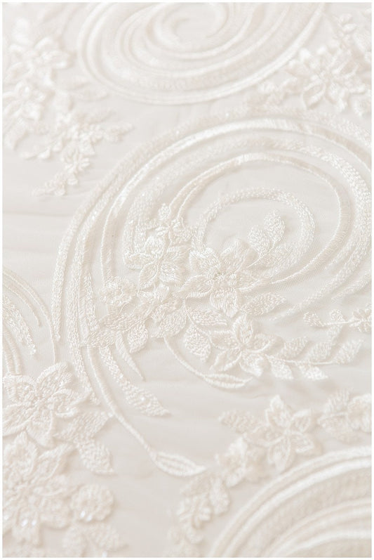 Spiralblüten Spitzenstoff, Braut Spitzenstoff, französische Spitze, bestickte Spitze, Hochzeitskleid Spitzenstoff, Blumenspitze, Paillettenspitze// L17-127
