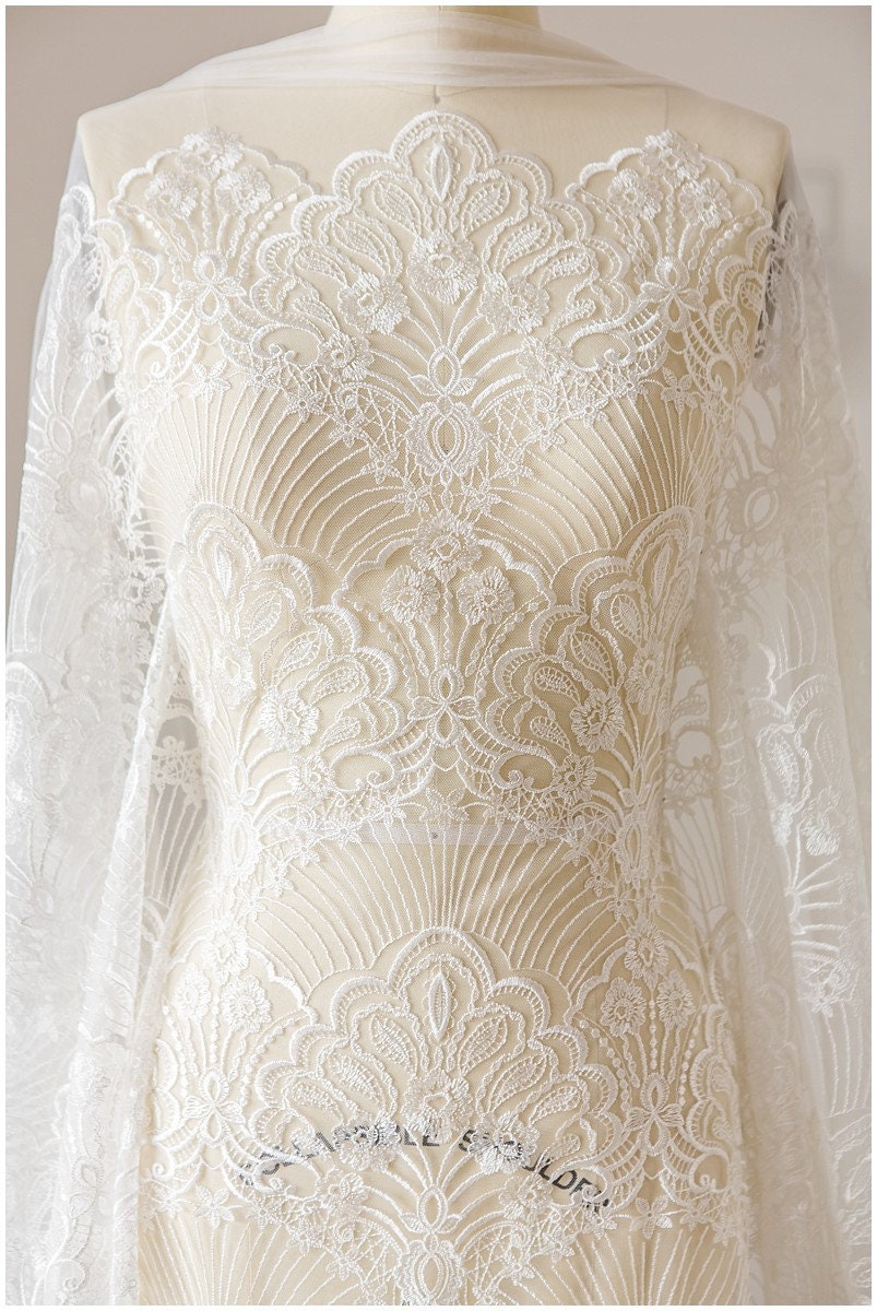 Romantische Brautspitze Off-White/ geometrische Brautspitze/ bestickte Spitze/ florale Brautspitze/ Boho Spitze// L17-137