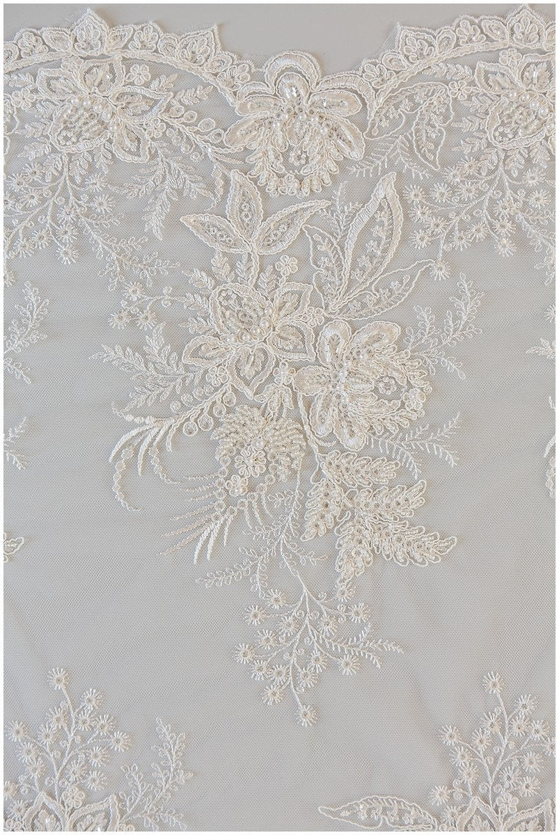 Schwere Perlen Brautspitzenstoff Off-White/ Perlen Spitze Stoff für Brautkleider/ Perlenspitzenstoff/ Blumen Spitze// L17-143