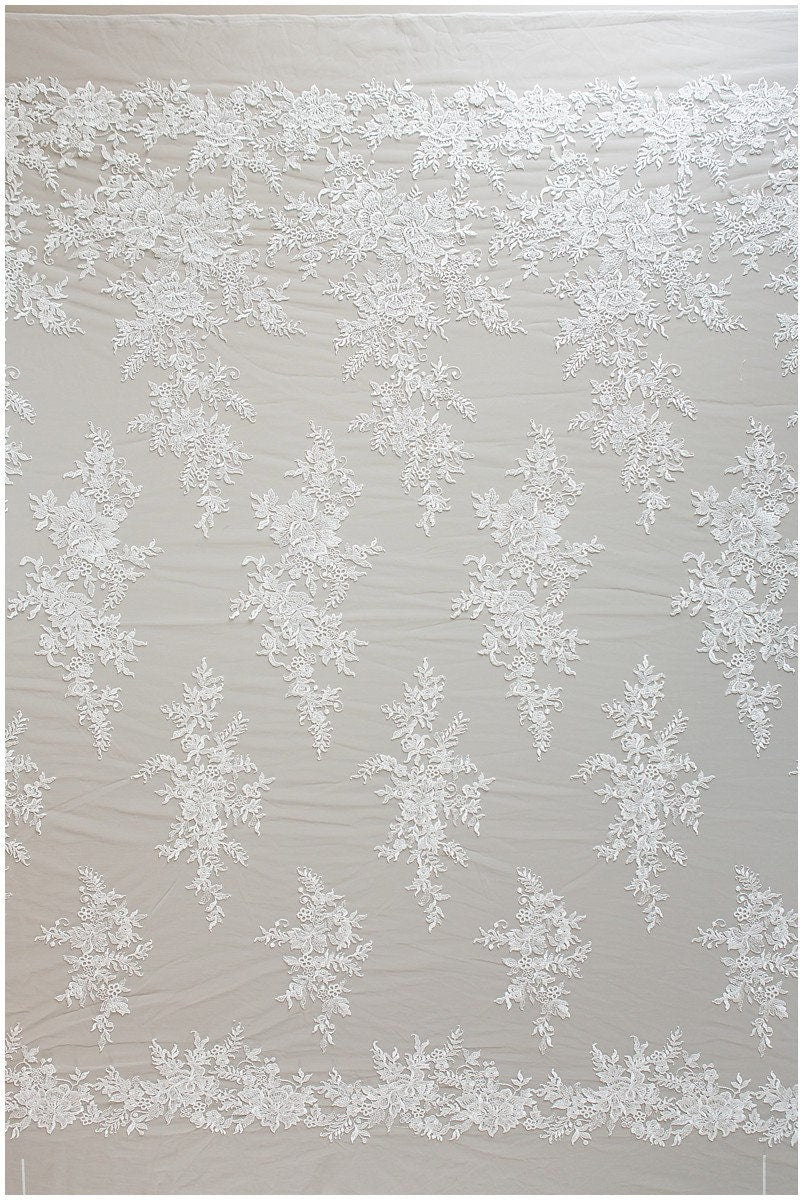 Romantischer Blumen Spitzenstoff/ Braut Spitzenstoff Off-White/ Pailletten Spitze/ bestickter Spitzenstoff/ Spitzenschleier// L17-150