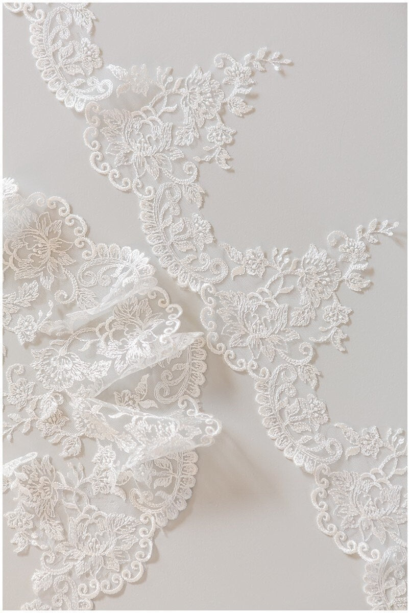 Romantic embroidered lace trim/ floral bridal lace off-white/ veil lace trim// T17-038