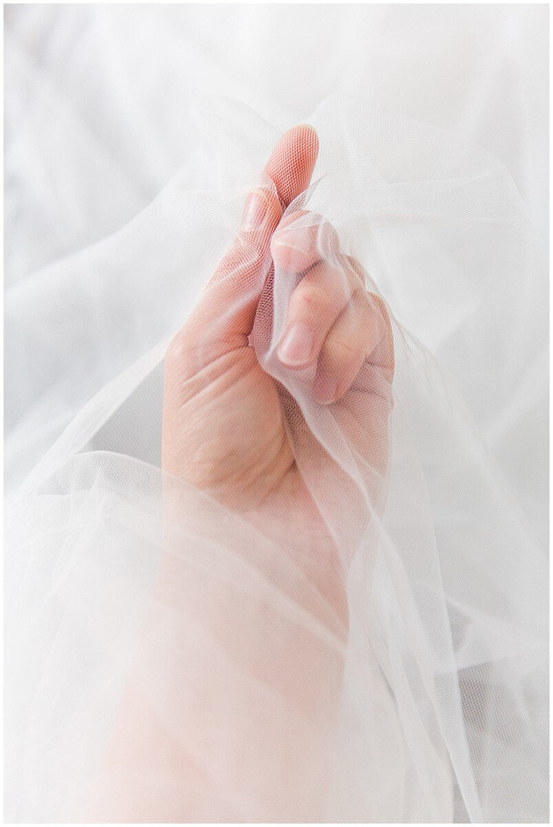 3.1 m wide - very soft tulle fabric for bridal veils & wedding dresses/ soft mesh fabric/ silk tulle white off-white/ veil tulle// R-167-18