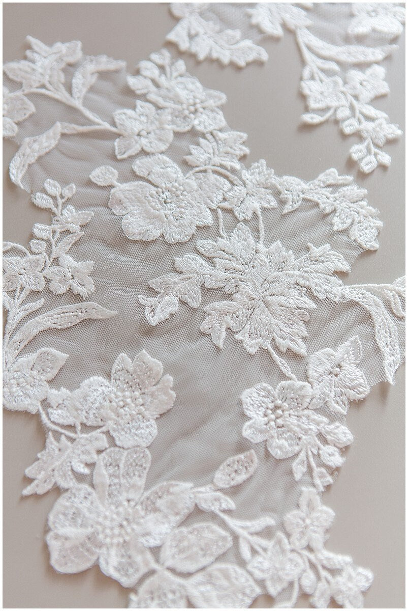 Sofort Braut Spitzen Applikation, romantische Spitzen Applikation, Spitzenblume, Blumen Applikation, Hochzeitskleid Spitzenapplikation, Brautspitze// A17-132