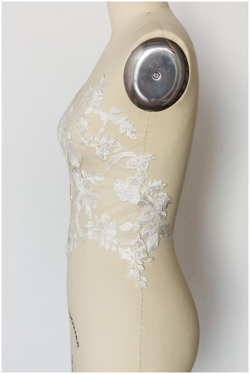 Sofort Braut Spitzen Applikation, romantische Spitzen Applikation, Spitzenblume, Blumen Applikation, Hochzeitskleid Spitzenapplikation, Brautspitze// A17-132