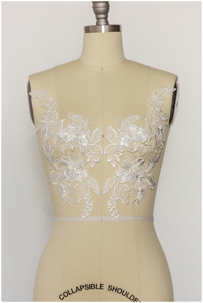Romantische Blumen Spitzen Applikation, Braut Spitzen Applikation, Spitzenblume, Blumen Applikation, Hochzeitskleid Spitzenapplikation, Spitzenblumen Applikation// A17-135