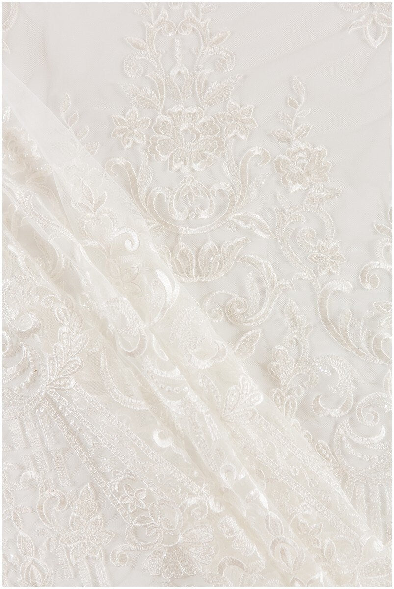 Braut Spitzenstoff Off-White/ verschnörkelte Brautspitze/ bestickte Spitze/ florale Brautspitze/ Boho Hochzeitskleid Spitze/ florale Spitze mit Pailletten// L17-135