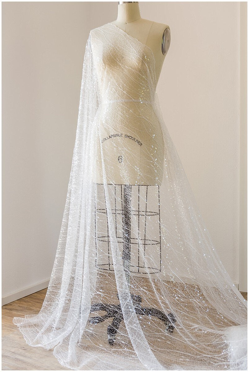 Paillettenspitze Off-White/ Braut Spitze mit Pailletten/ Spitzenstoff mit Wellenmuster// L17-139