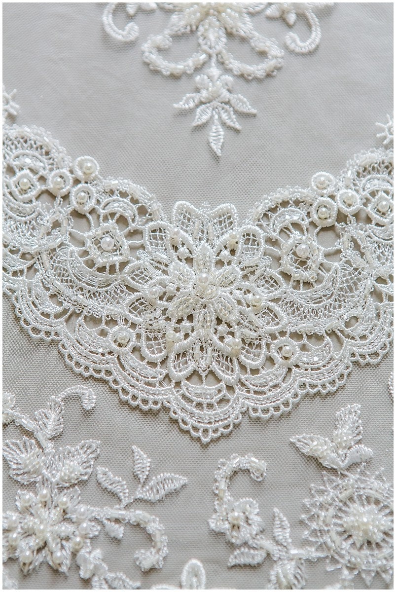 Perlen Brautspitze mit gehäkelten Elementen/ Hochzeitskleid Spitze mit Perlen/ Brautspitze Off-White// L17-145