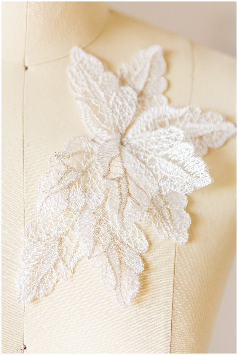 10pcs 3D lace leaf for sewing/ 3D flowers/ lace applique/ wedding dress lace applique// A17-109