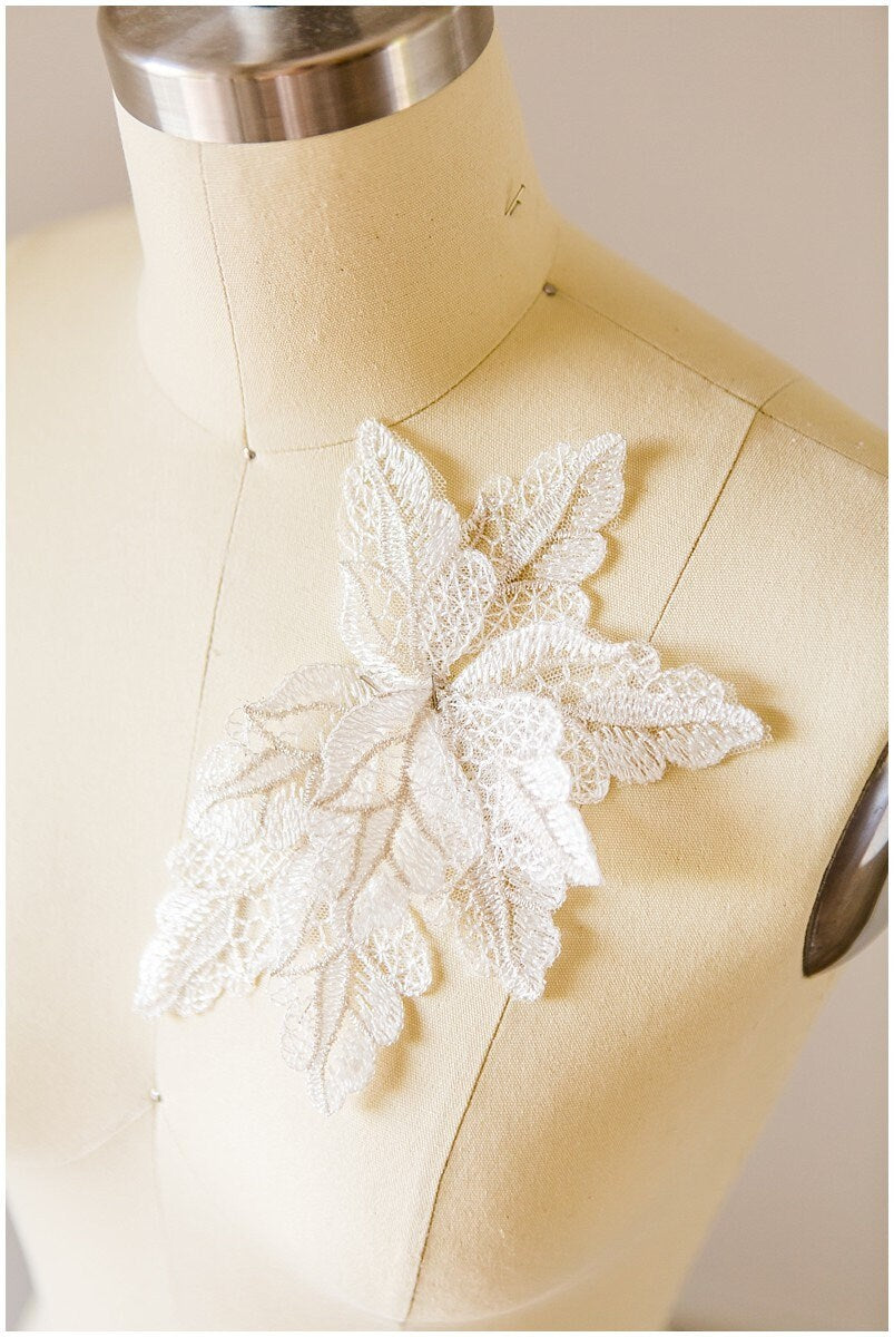 20pcs. lace leaf applique/ 3D flower lace applique/ wedding dress lace applique/ bridal lace// A17-109-1