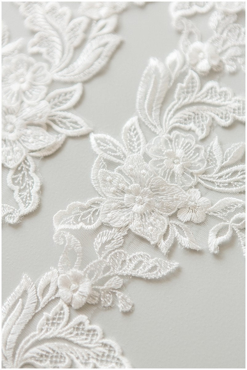 2yds 3D flower lace trim/ elegant bridal lace trim/ veil lace trim/ wedding dress lace// T17-055