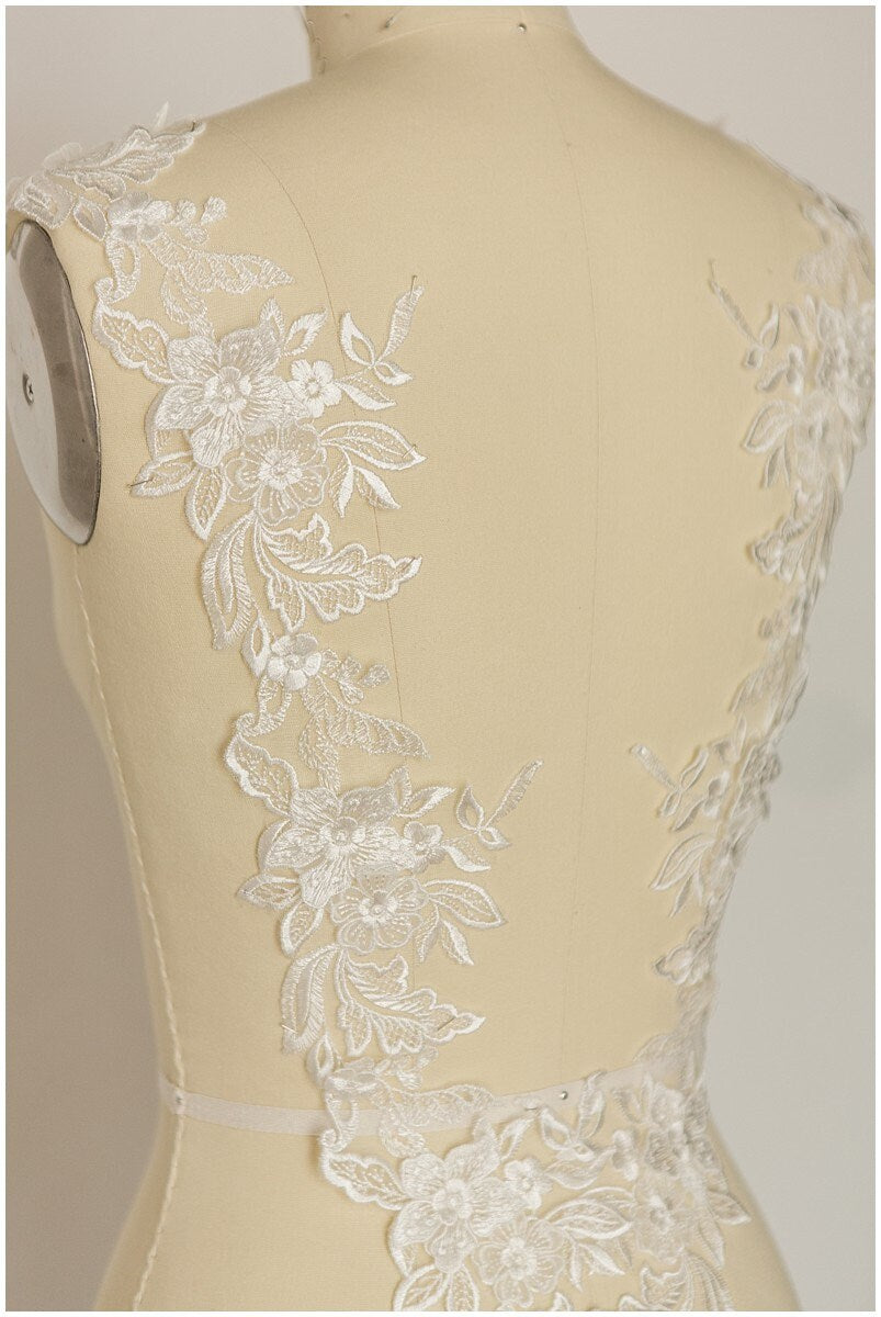 2yds 3D flower lace trim/ elegant bridal lace trim/ veil lace trim/ wedding dress lace// T17-055