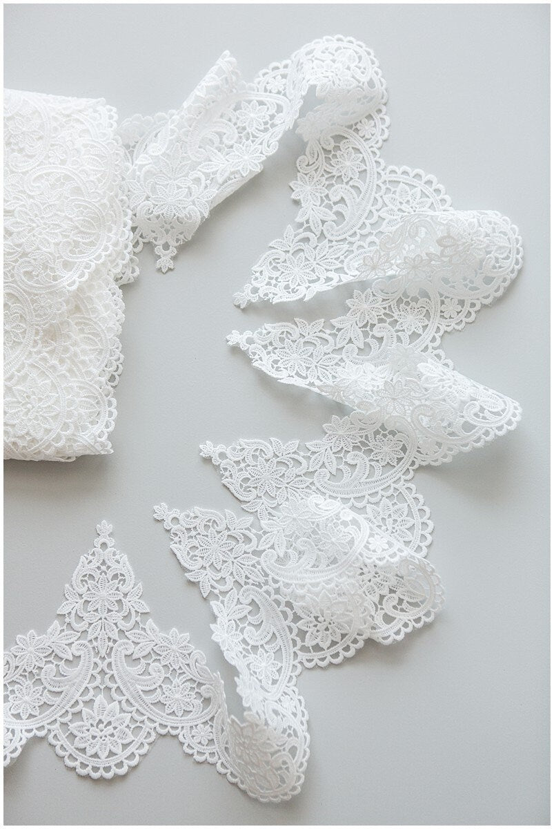 Milk silk embroidered lace trim/ elegant off-white bridal lace/ bridal lace trim/ guipure look lace/ wedding dress lace// T17-059