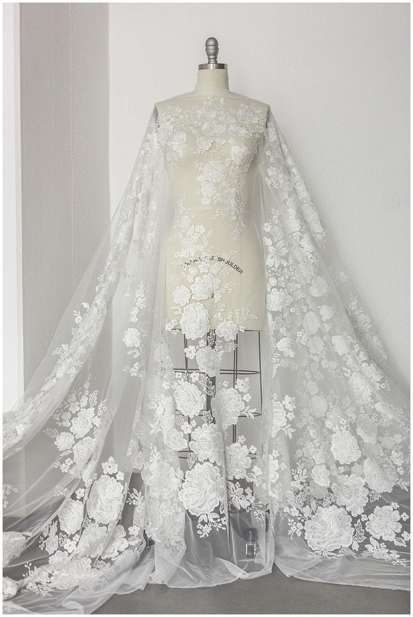 Braut Spitzenstoff Off-White/ große Blütenspitze/ Rosenblüten Spitzenstoff/ Hochzeitskleid Spitze/ Brautkleid Spitze// L17-162