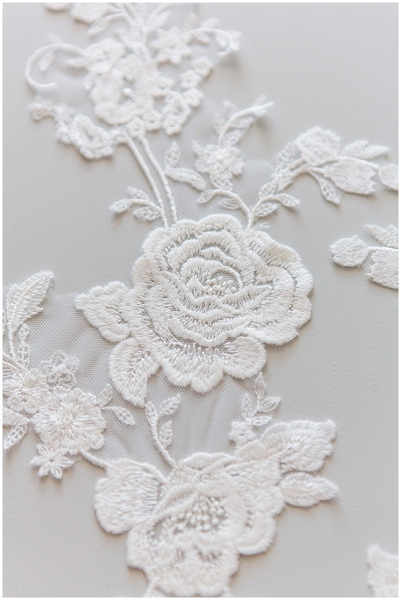 Flower applique, lace flower applique, wedding dress applique, lace flower// A17-149