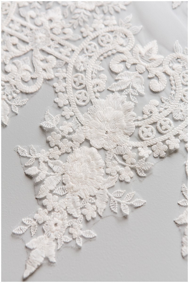 Bridal lace trim off-white/ wedding lace trim/ veil lace/ soft embroidered lace trim/ elegant bridal lace// T17-051