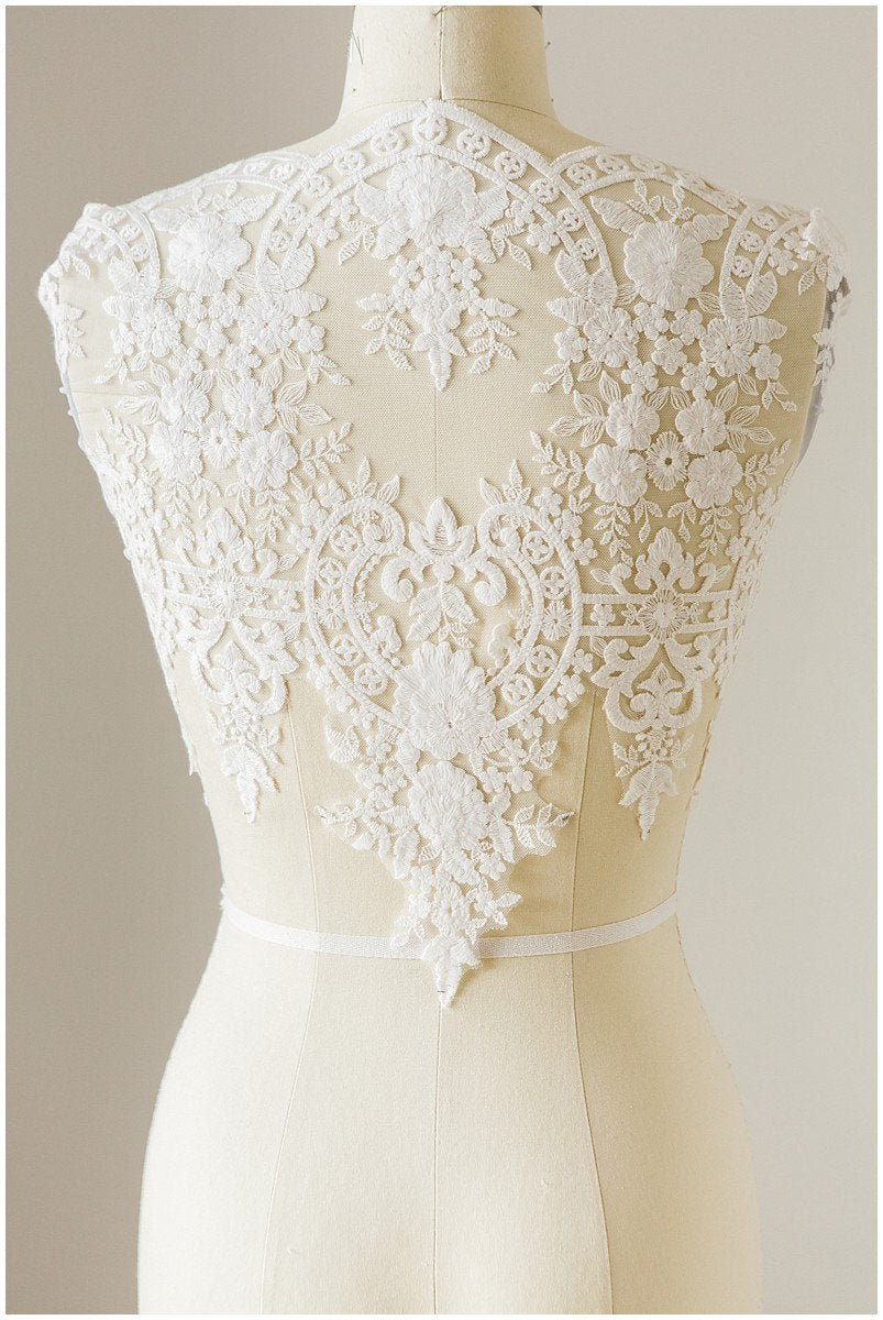 Bridal lace trim off-white/ wedding lace trim/ veil lace/ soft embroidered lace trim/ elegant bridal lace// T17-051