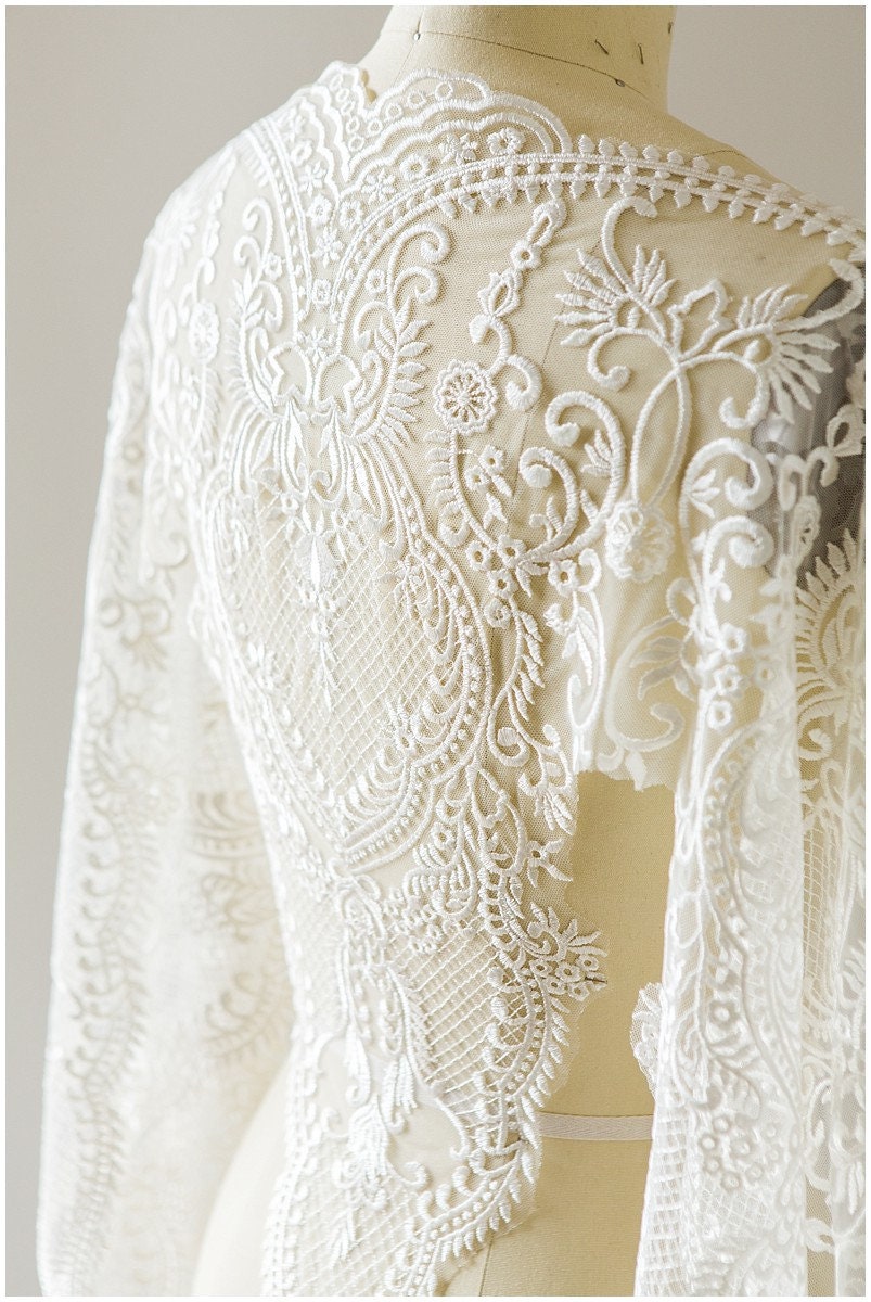 Bridal lace trim off-white/ wedding dress lace trim/ embroidered lace trim/ elegant bridal lace// T17-054