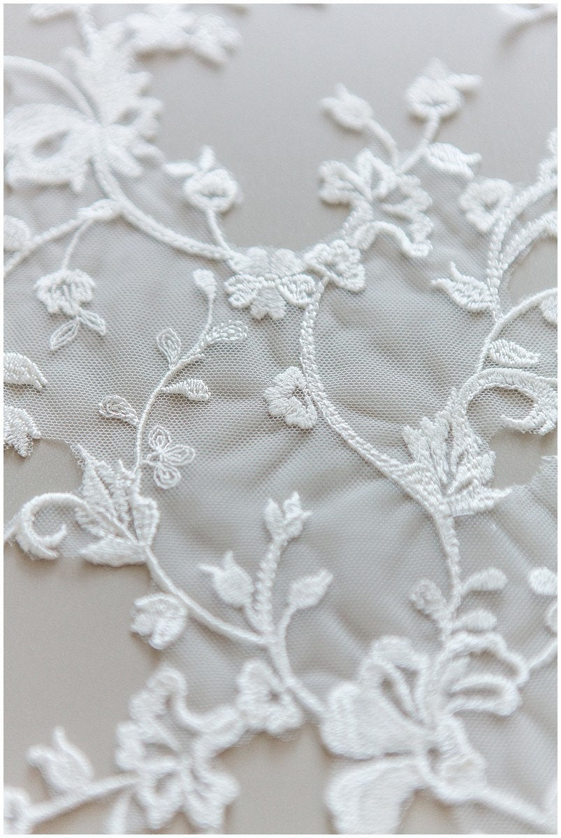 Romantische Blumen Spitzen Applikation, Braut Blumen Spitzen Applikation, Spitzenblume, Blumen Applikation, Hochzeitskleid Spitzenapplikation, Spitzenblumen Applikation// A17-133