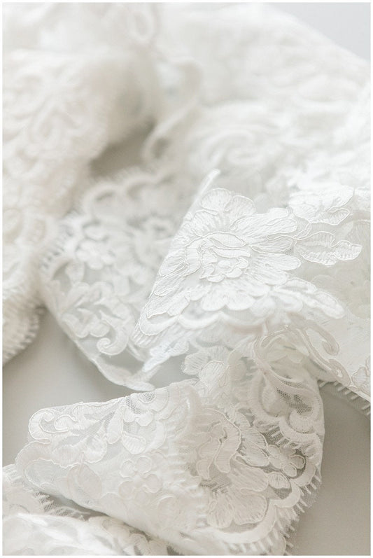 Garniture en dentelle brodée en soie de lait 2yds/dentelle de mariée élégante blanc cassé/garniture en dentelle pour robe de mariée//T17-058