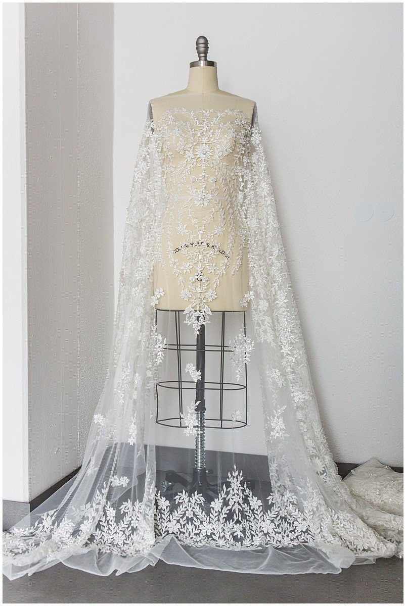Handperlen Spitzenstoff, Brautkleid Stoff, Hochzeitskleid Tüll, Pallas Couture, Perlen Spitzenstoff, BlattSpitze Design// L17-181