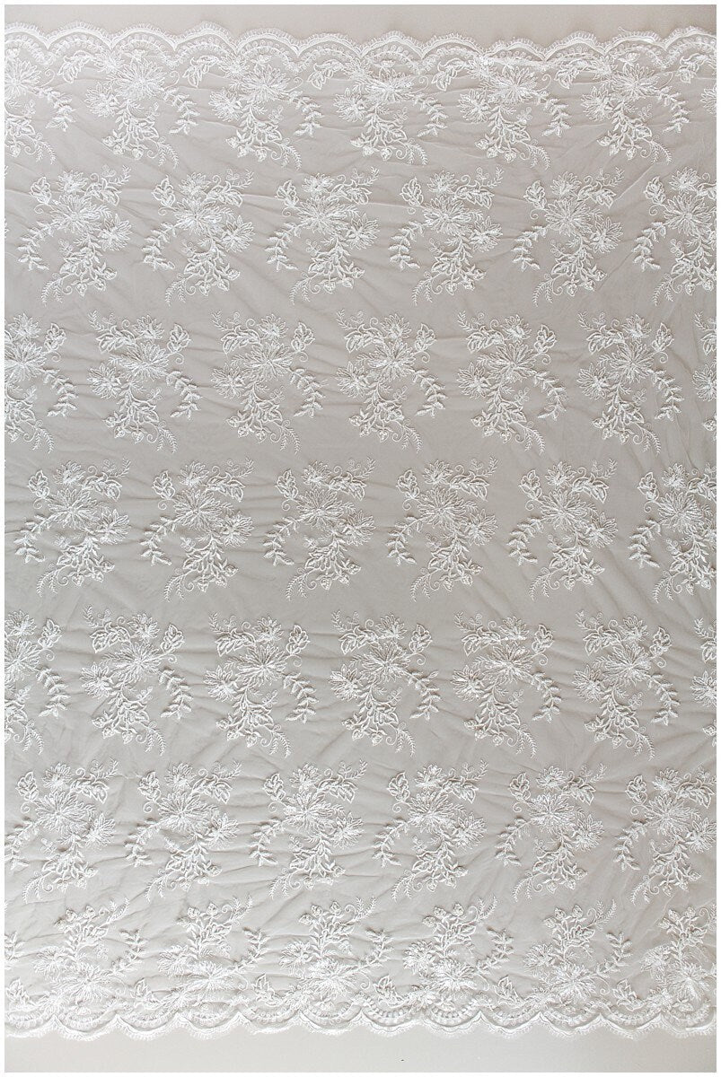 Romantischer handbeaded Spitzenstoff, Brautkleid Stoff, Hochzeitskleid Tüll, Brautspitze, Perlen Spitzenstoff, Blumen Spitze Design// L17-183