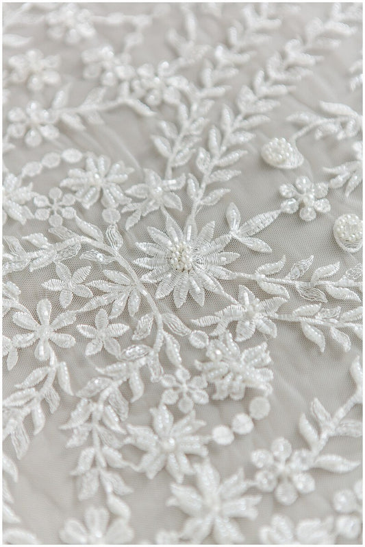 Handperlen Spitzenstoff, Brautkleid Stoff, Hochzeitskleid Tüll, Pallas Couture, Perlen Spitzenstoff, BlattSpitze Design// L17-181