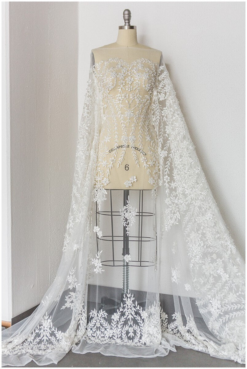 Handperlen Spitzenstoff, Brautkleid Stoff, Hochzeitskleid Tüll, Pallas Couture, Perlen Spitzenstoff, BlattSpitze Design// L17-181