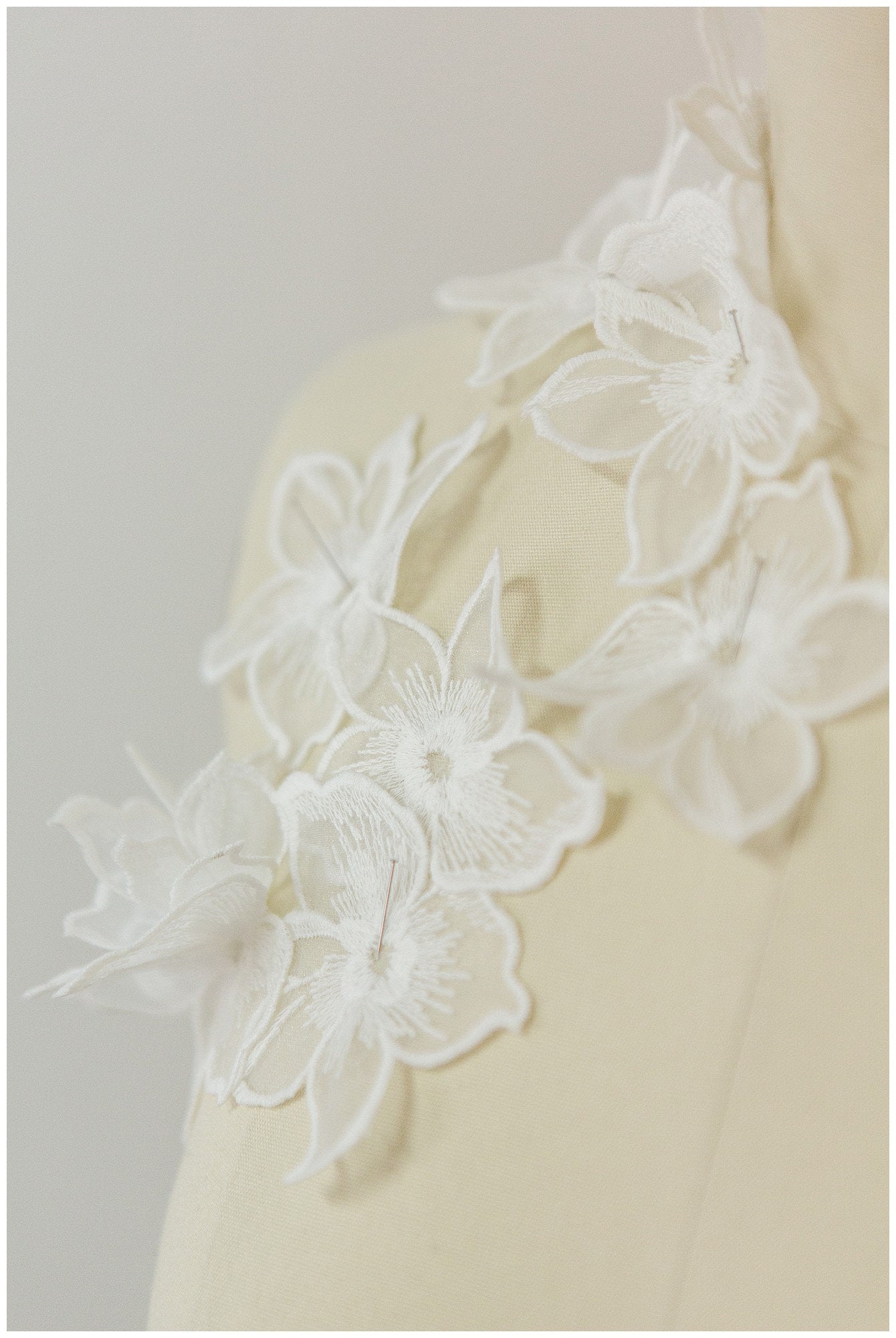 10pcs 3D lace flowers for sewing on/ 3D flower lace applique/ wedding dress lace applique/ bridal lace// A17-158