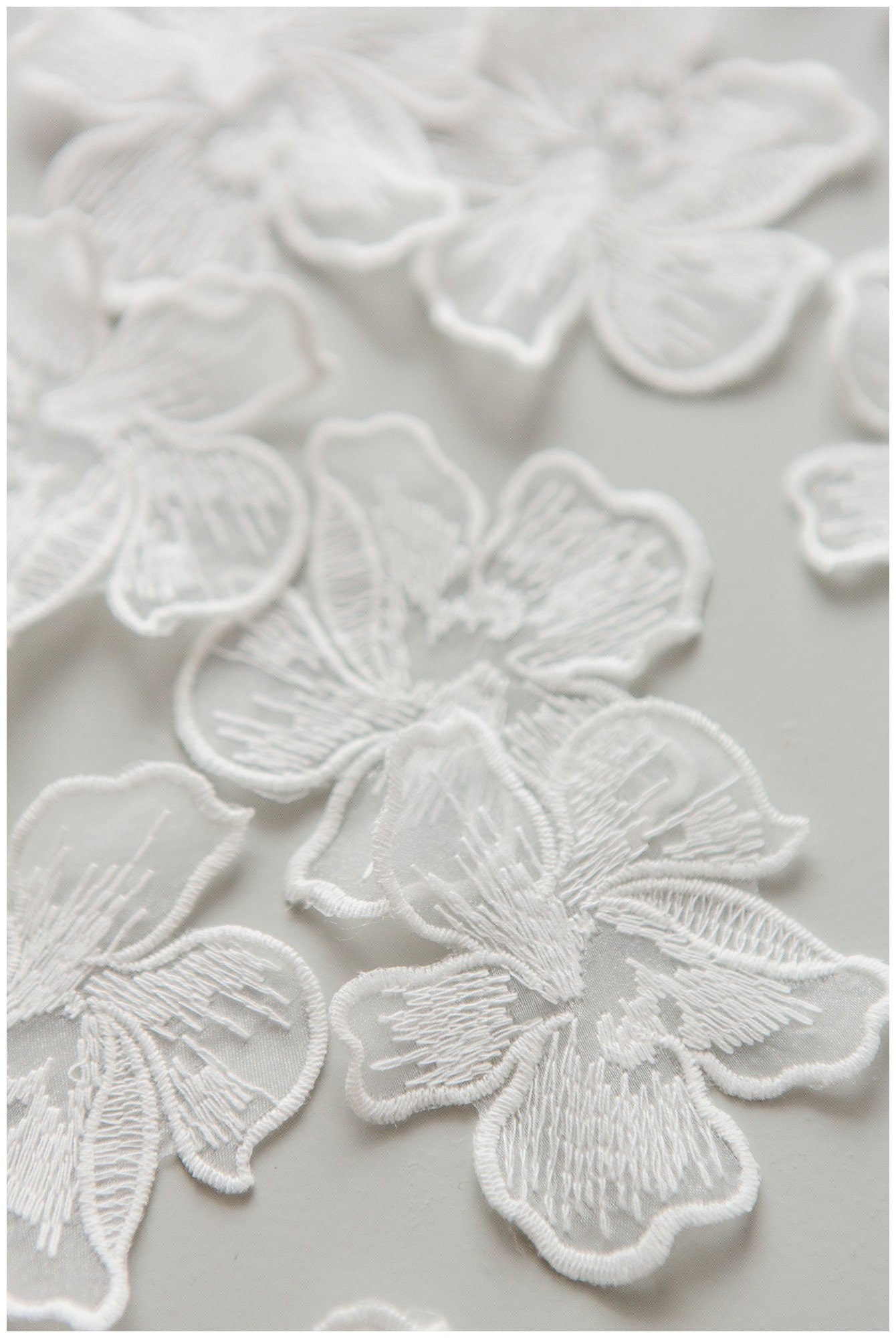 10pcs. 3D lace flowers for sewing on/ 3D flower lace applique/ wedding dress lace applique/ bridal lace// A17-162