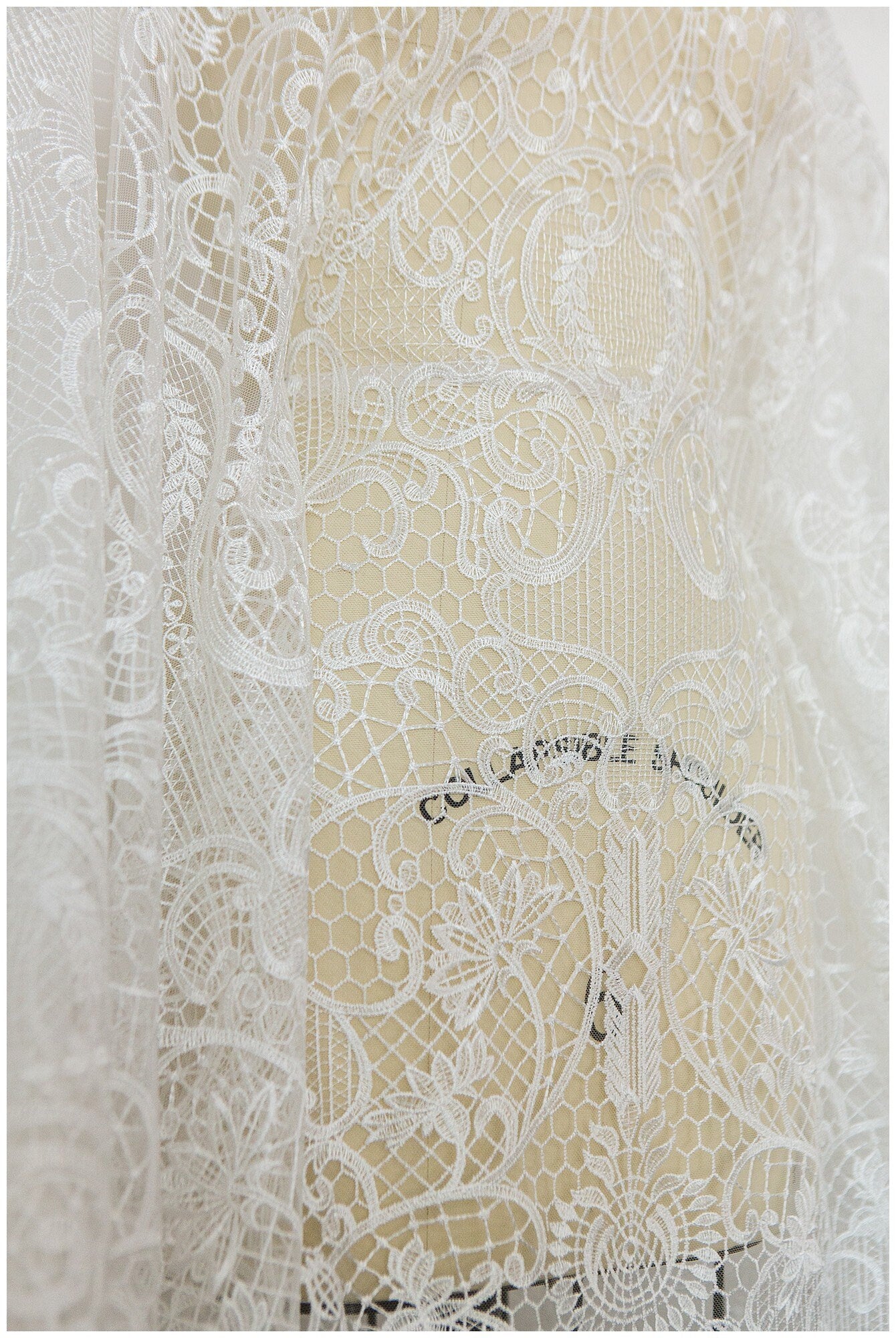 Boho lace fabric off-white/ lace for wedding dresses/ wedding dress lace/ boho wedding dress lace/ crochet lace fabric// L18-189