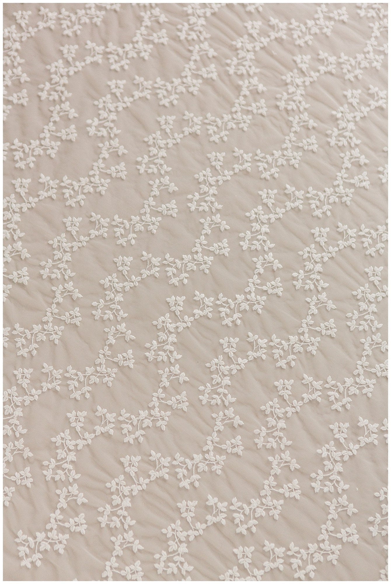 Floral Bridal Lace Off-White/ Bridal Lace Fabric/ Floral Wedding Lace/ Couture Lace// L18-197