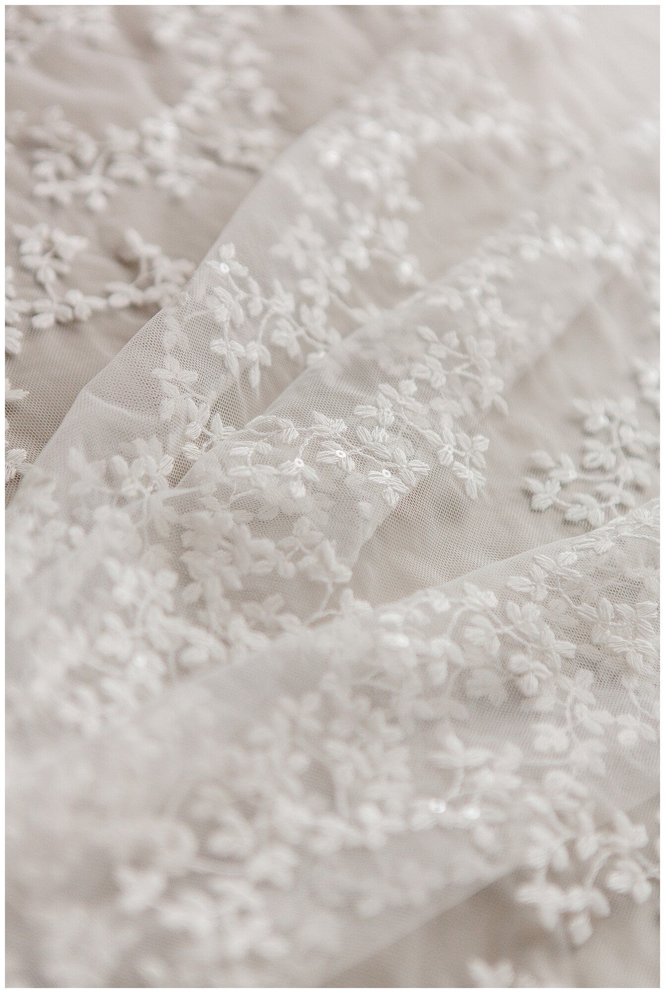 Floral Bridal Lace Off-White/ Bridal Lace Fabric/ Floral Wedding Lace/ Couture Lace// L18-197