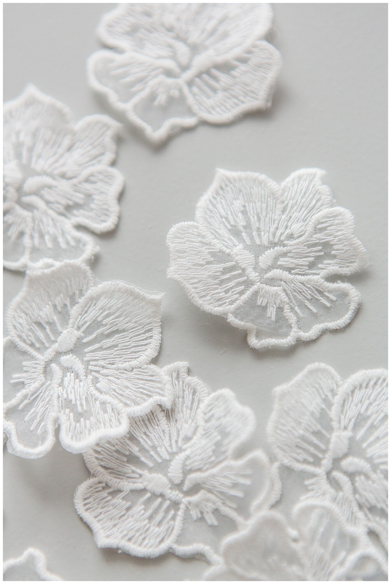 10pcs. 3D lace flowers for sewing on/ 3D flower lace applique/ wedding dress lace applique/ bridal lace// A17-161
